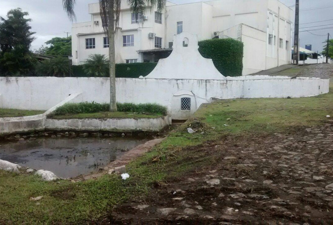 Fonte Velha ou Fontinha-巴拉那瓜必去景点