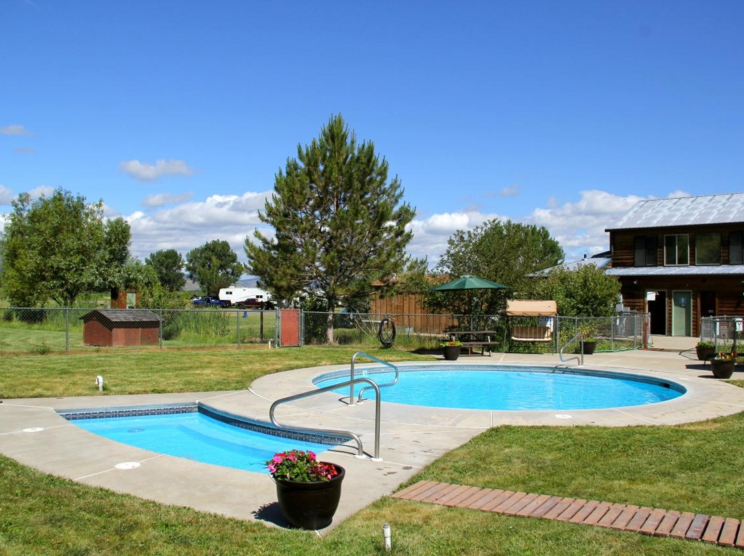 Grande Hot Springs RV Resort