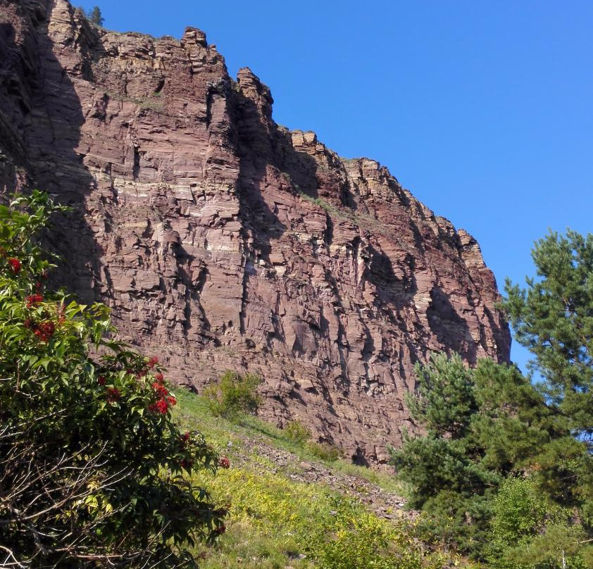 Shamanskiy Cliff景点图片