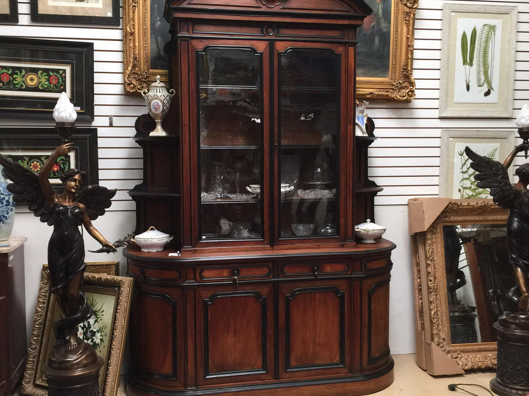 Antique Attic-多森必去景点