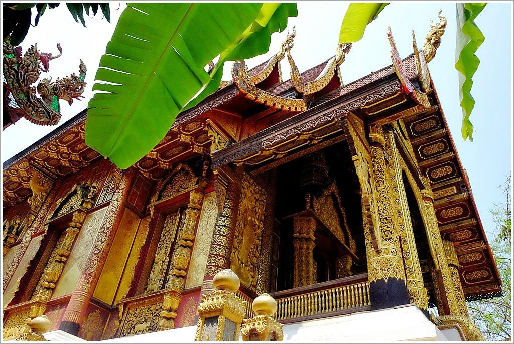 Wat Chedi Ngam Temple-芳县必去景点