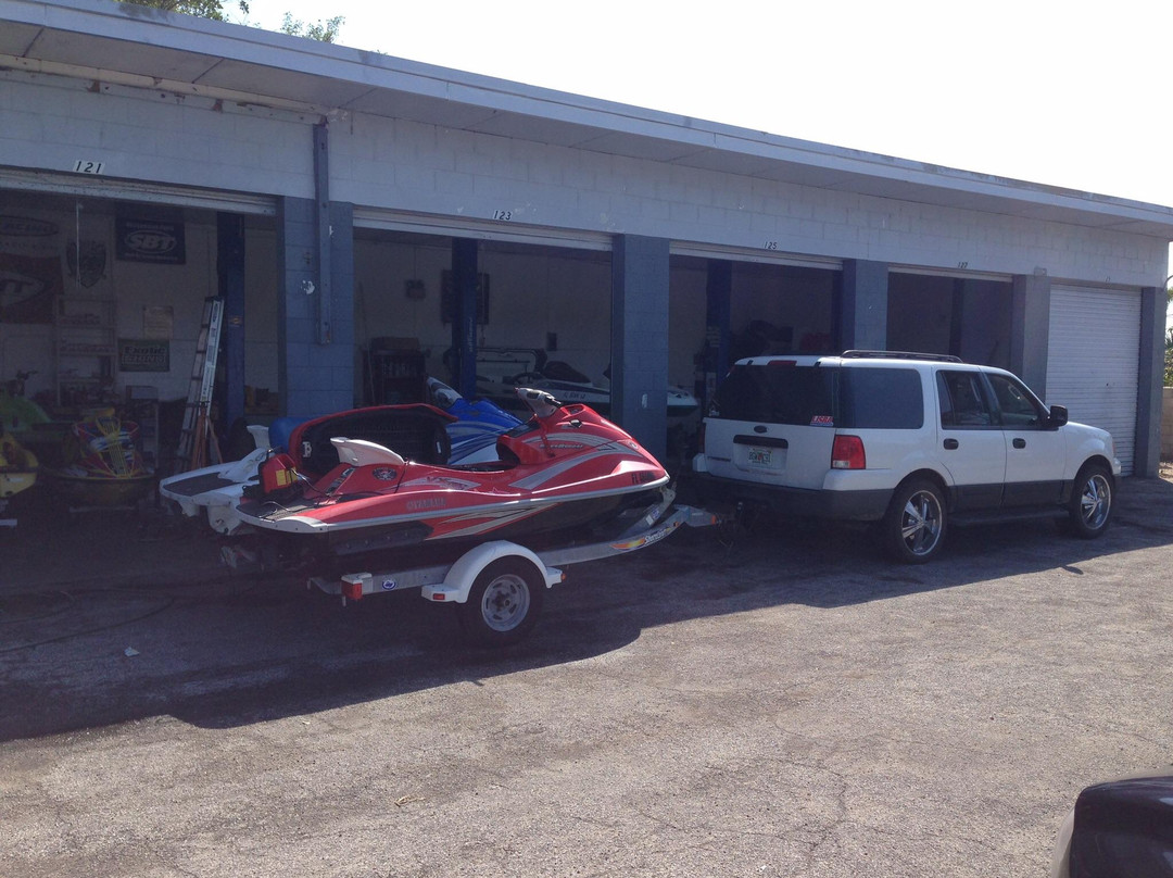 Zorn's Repair Services - Jet Ski Rental景点图片