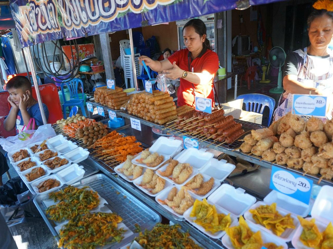 ตลาดพันธ์ทิพย์