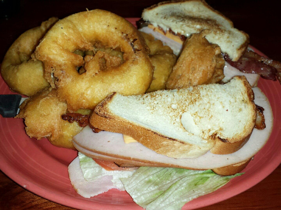 Shafer餐馆和美食-Tippy Canoes