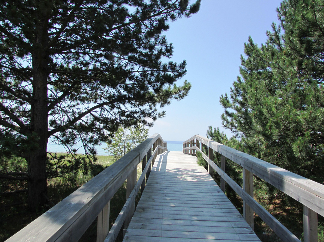 Inverhuron Provincial Park景点图片