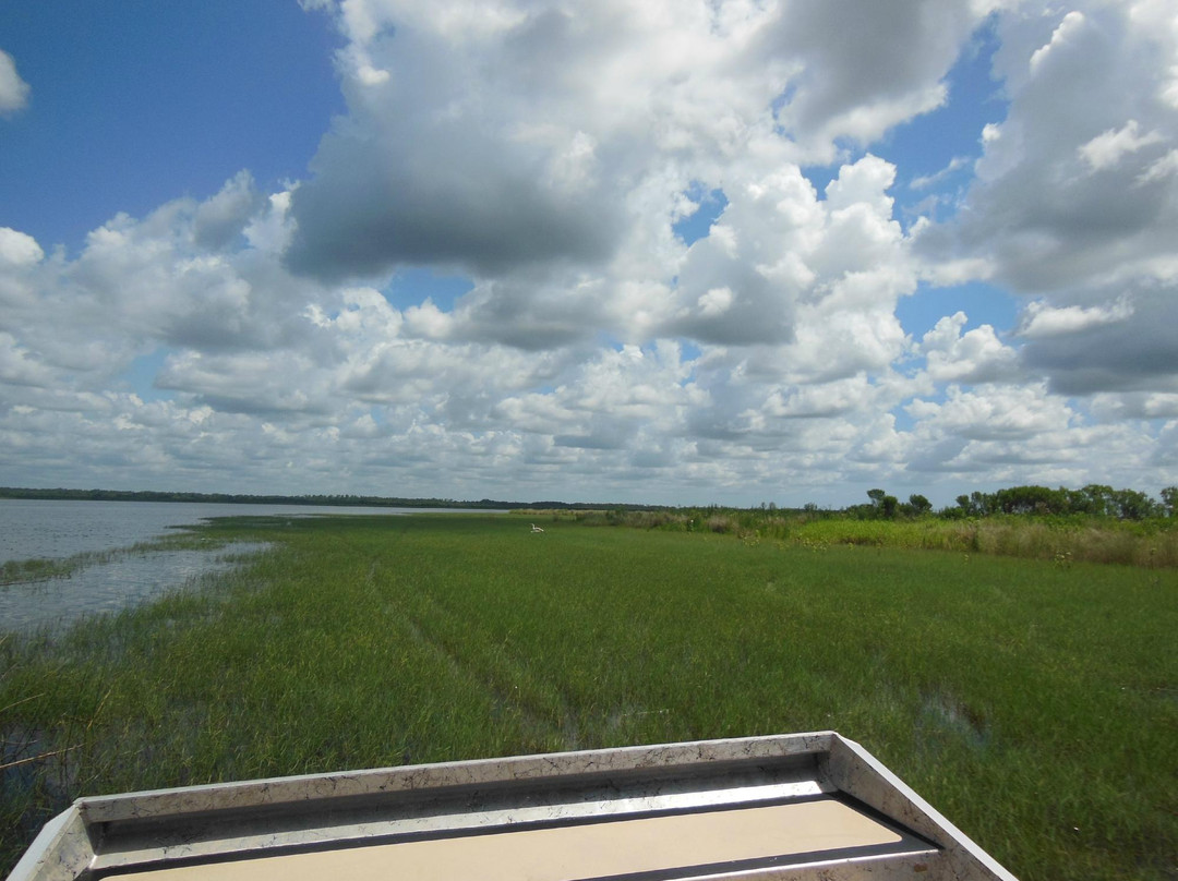 Loughman Lake Airboat Rides景点图片