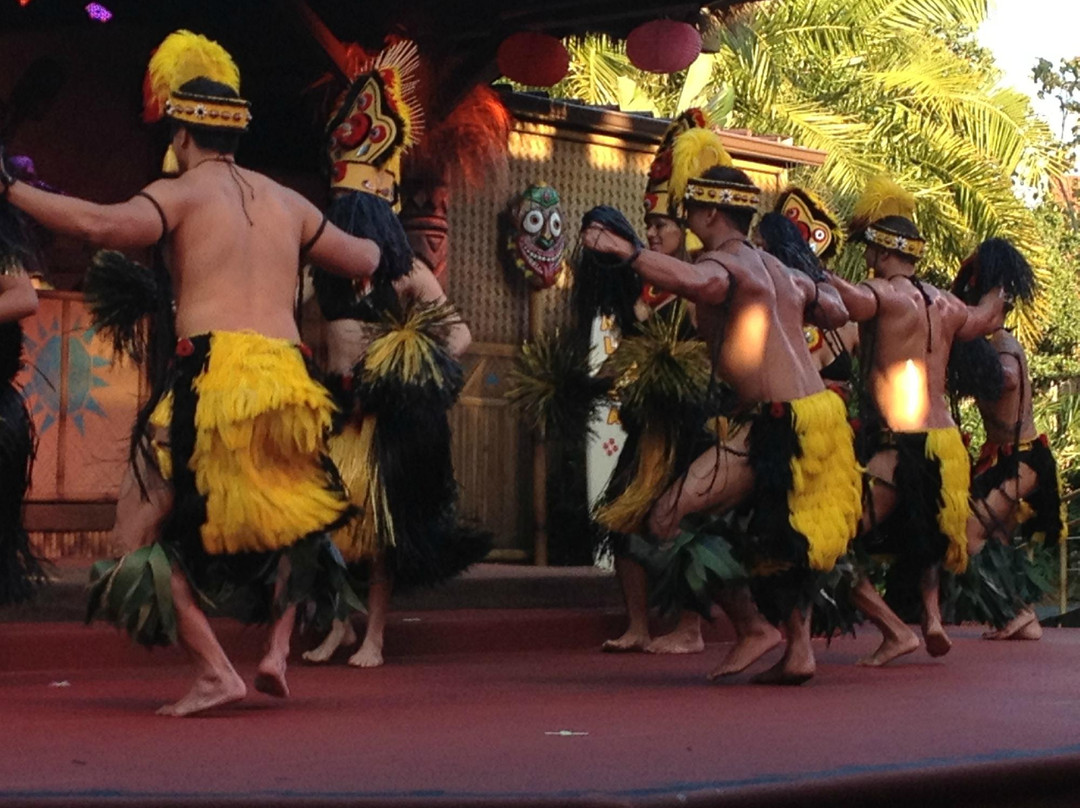 Disney's Spirit of Aloha Dinner Show-Bay Lake必去景点