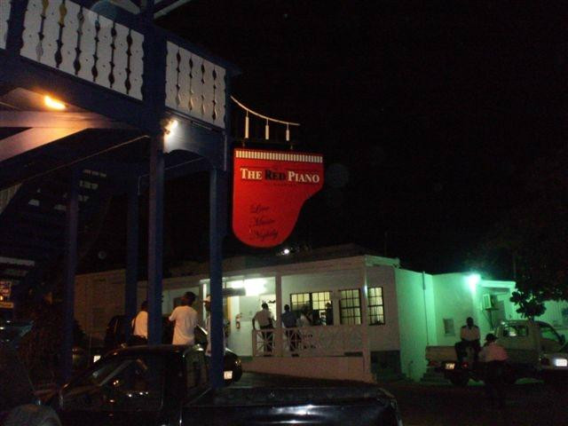 The Red Piano-Pelican Key必去景点