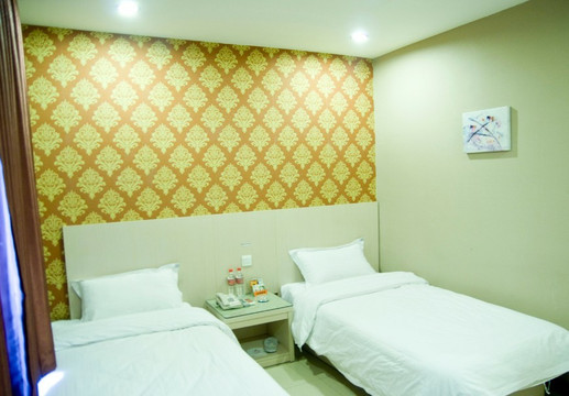 大石桥艾居金洋连锁酒店火车站北店主图