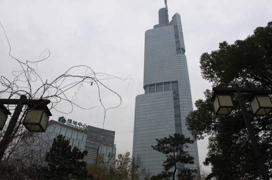 绿地中心紫峰购物广场-南京市必去景点