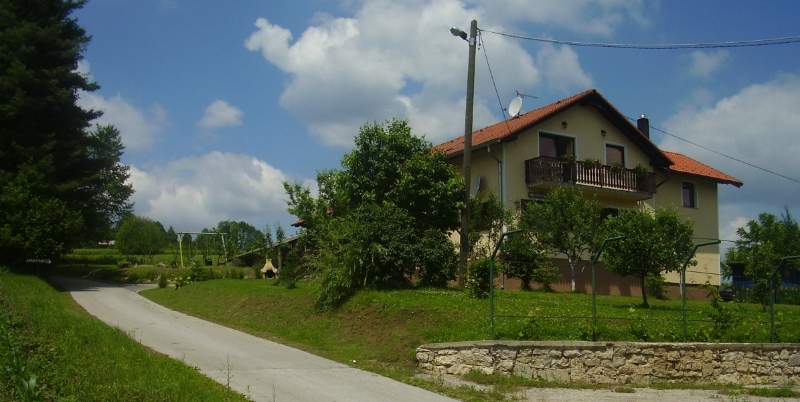 House Petra-官方