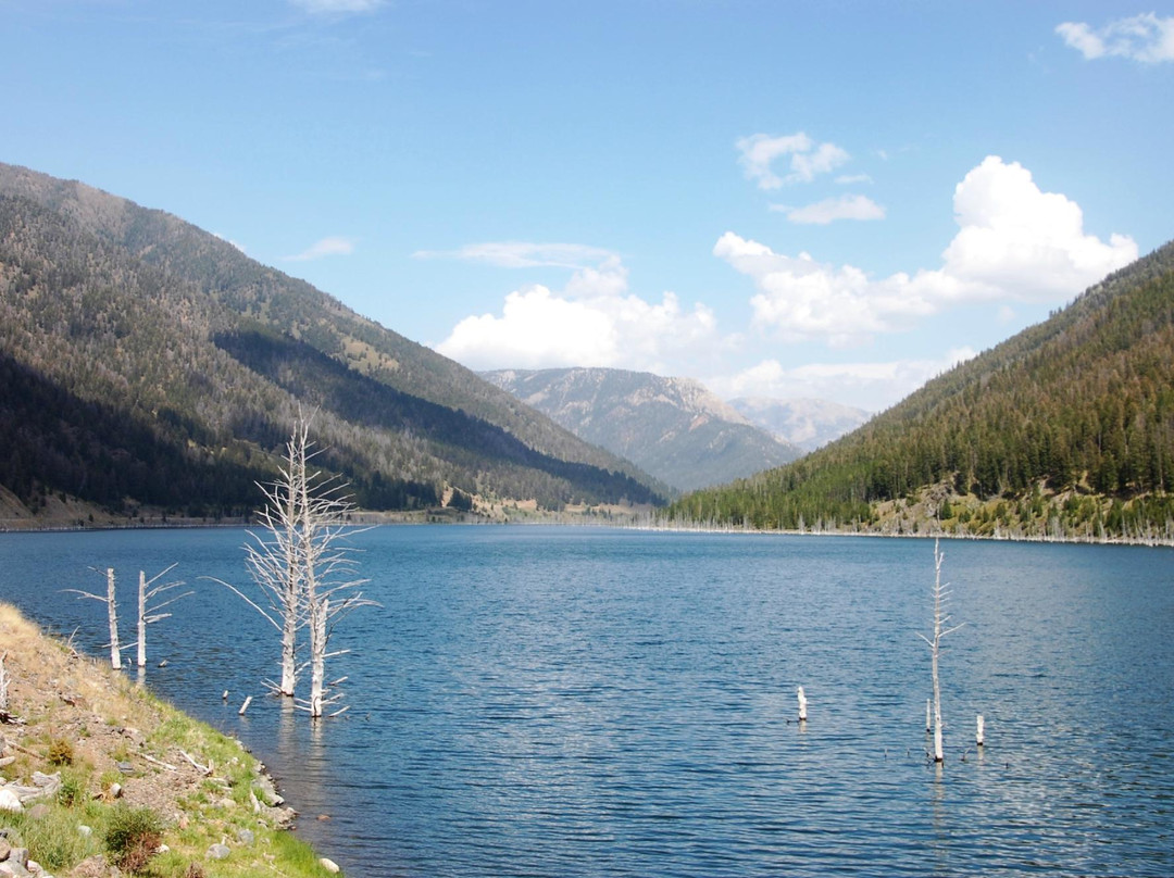 Earthquake Lake-西黄石镇必去景点