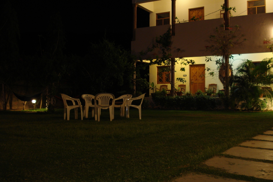 Honeydew Hotel & Restaurant-官方