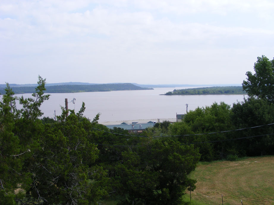 Hide-Away Cabins by the Lake and Hide-Away Inn