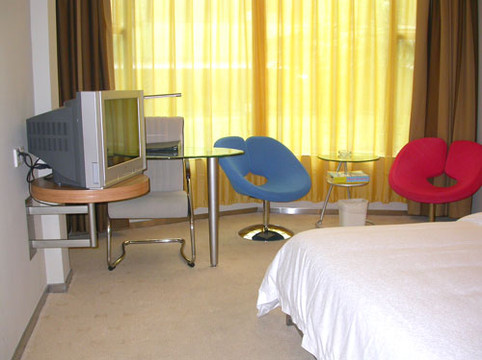 山水时尚酒店(深圳罗湖口岸东门老街店)主图