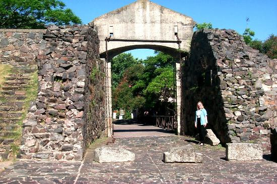 Barrio Historico-科洛尼亚·德尔萨克拉门托城必去景点