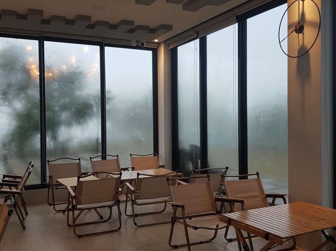 18 Degrees North Camping, Cafe and Diner