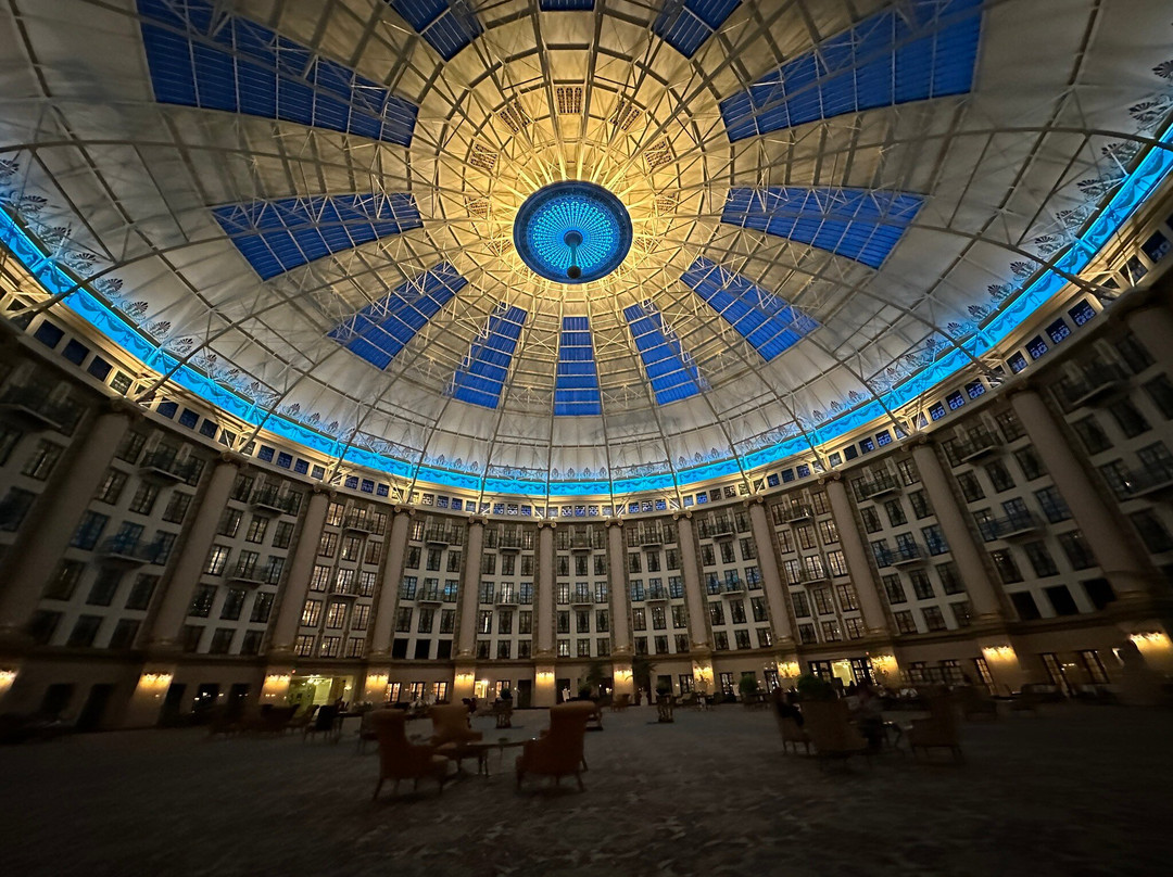 West Baden Springs Hotel主图