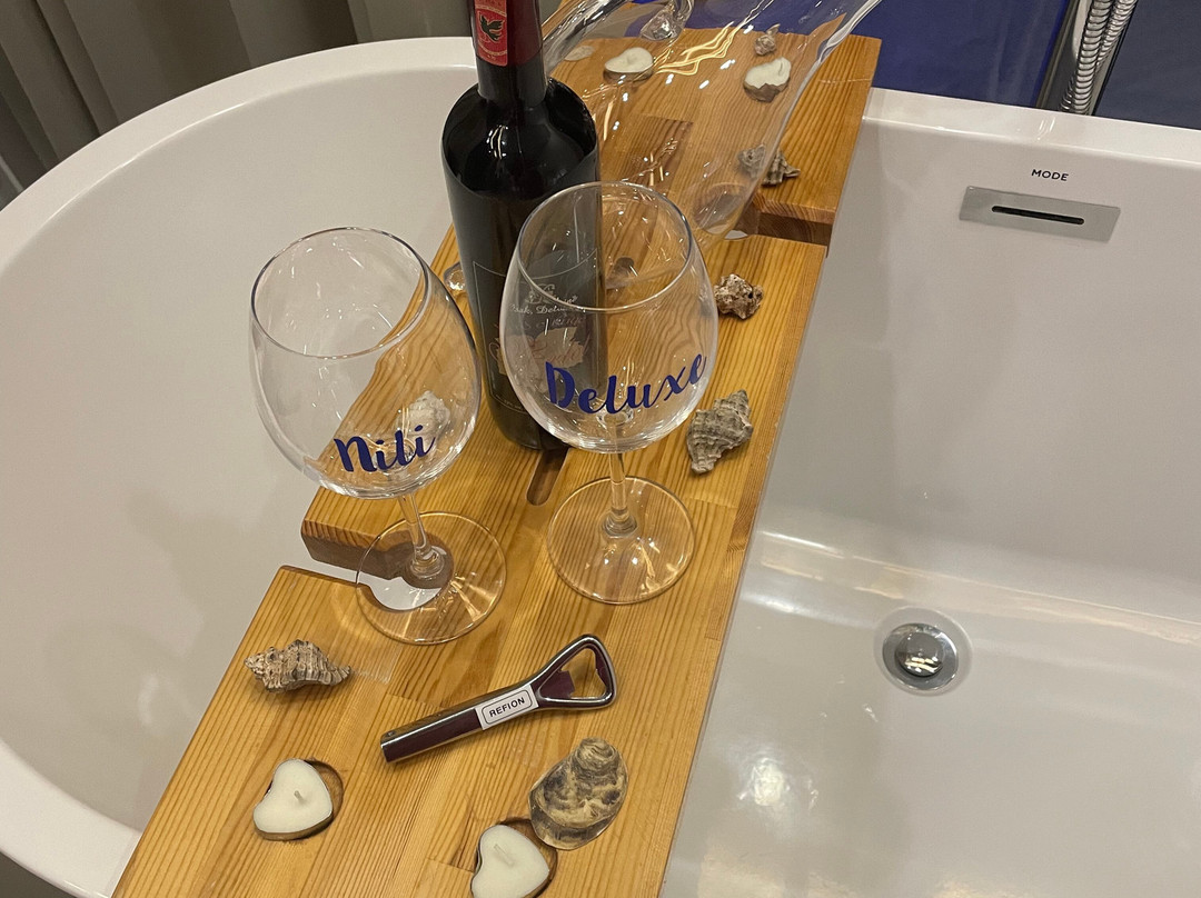 Nili Deluxe Hotel主图