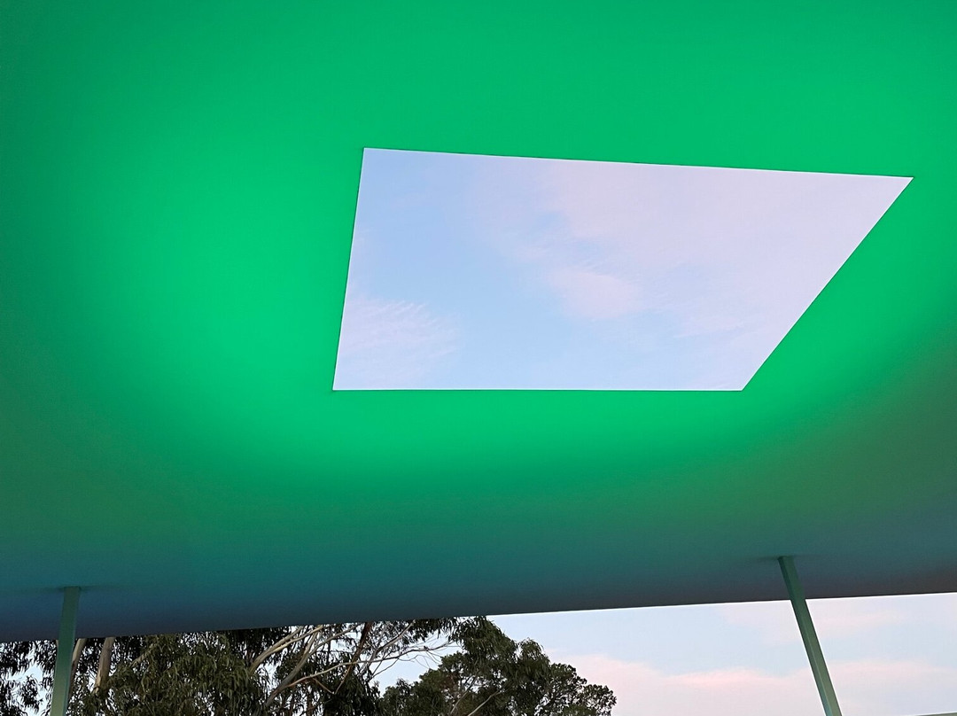 莫纳亭酒店主图