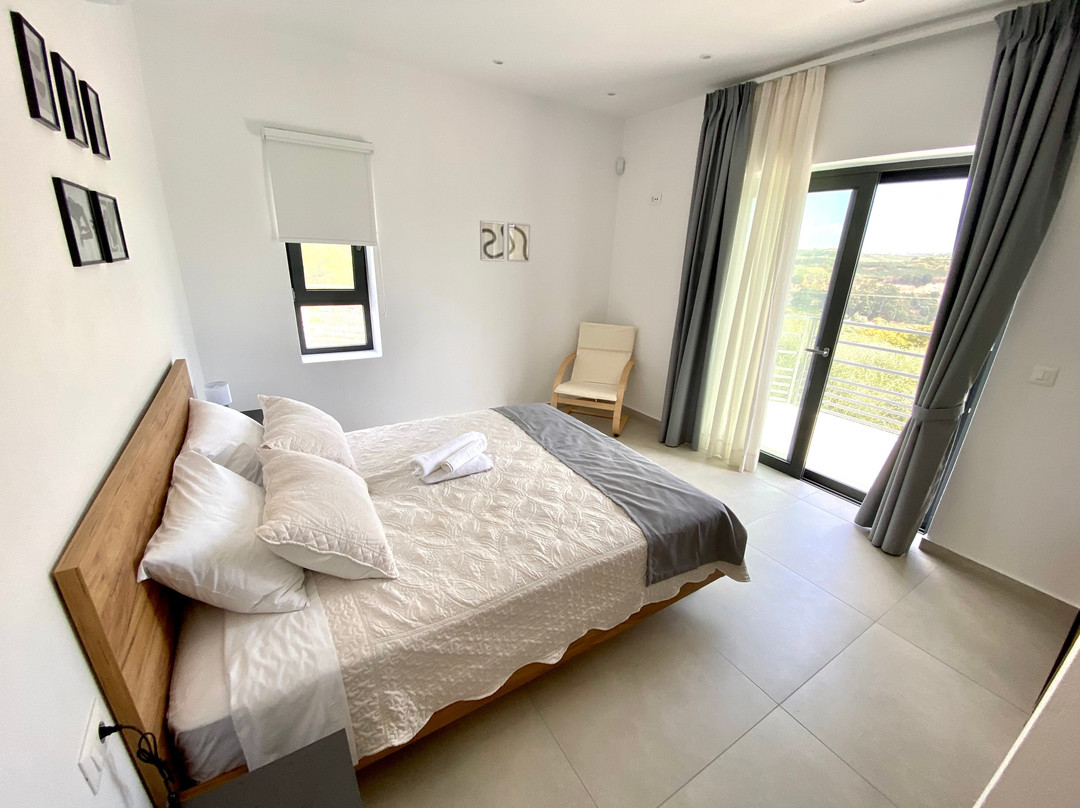 Three Pearls Apartments, Rose主图