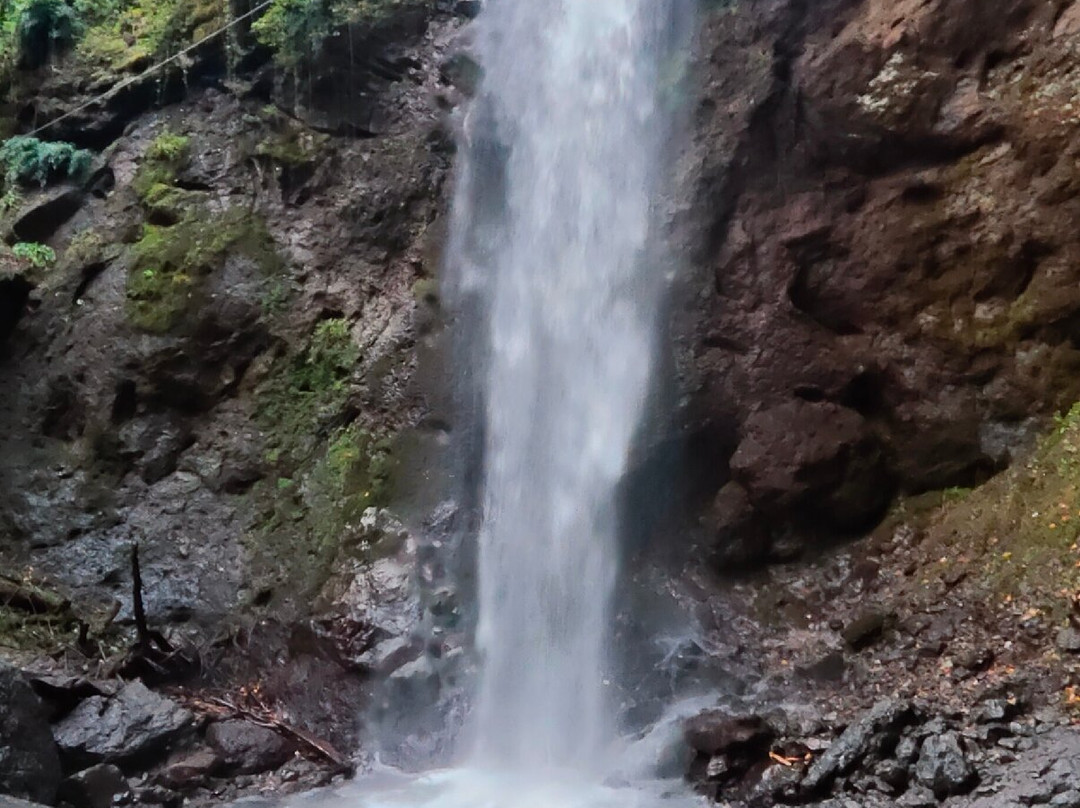 Sym Waterfall-阿斯塔拉必去景点
