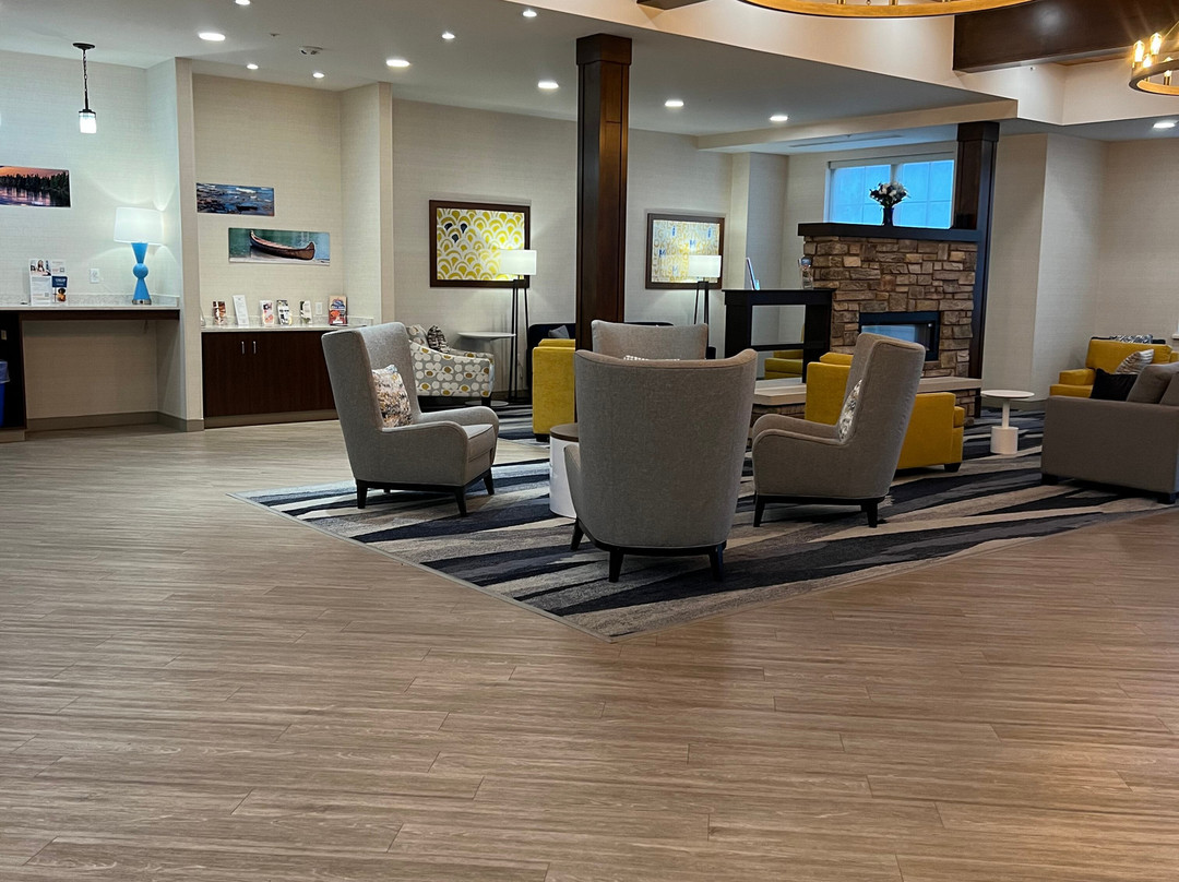 Comfort Inn & Suites主图