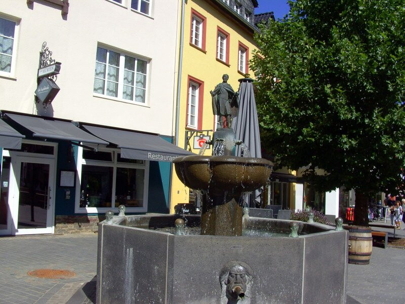 Zwentibold Brunnen, in Bad Münstereifel.-巴德明斯特赖费尔必去景点