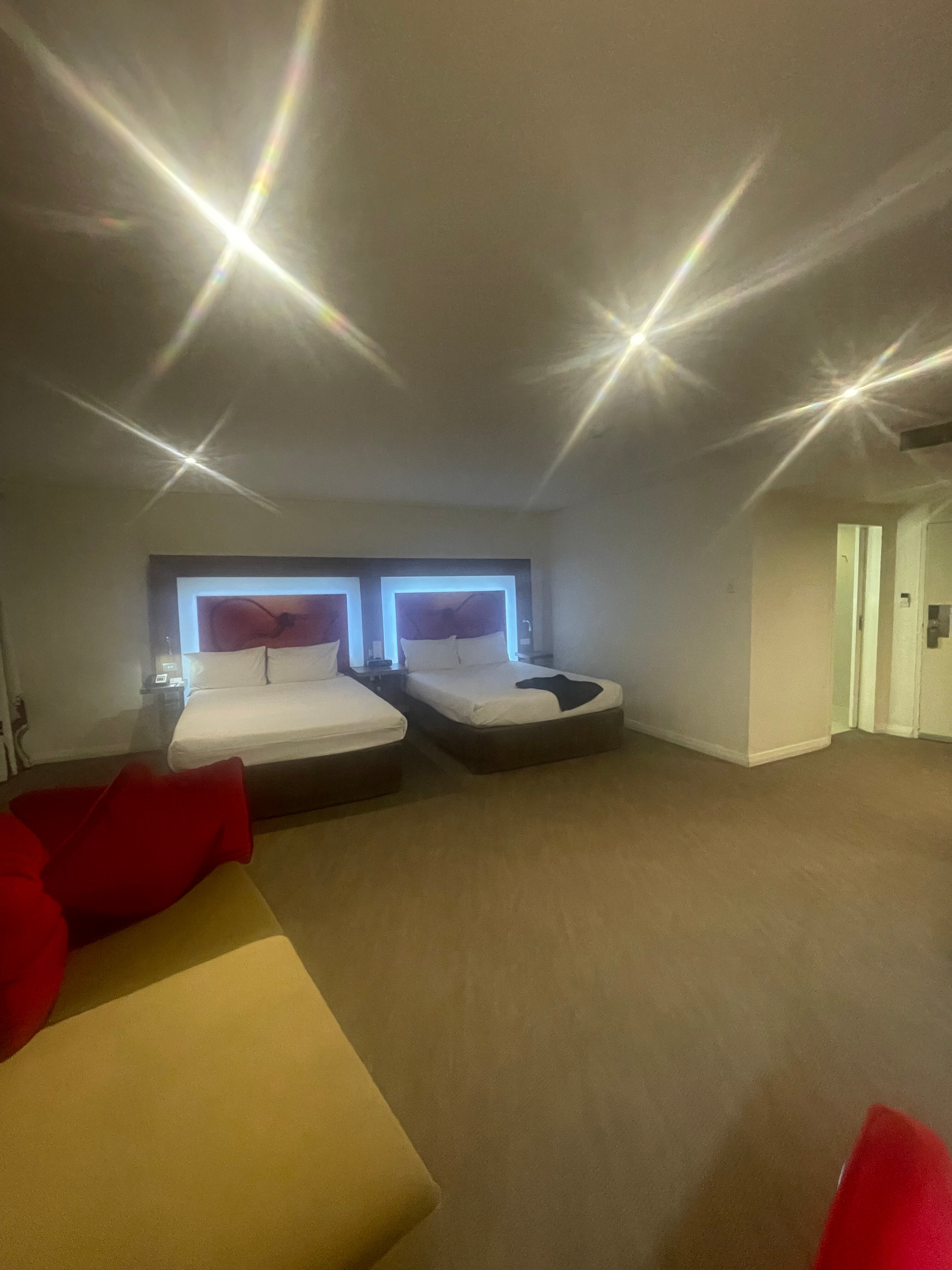 山根假日酒店-官方