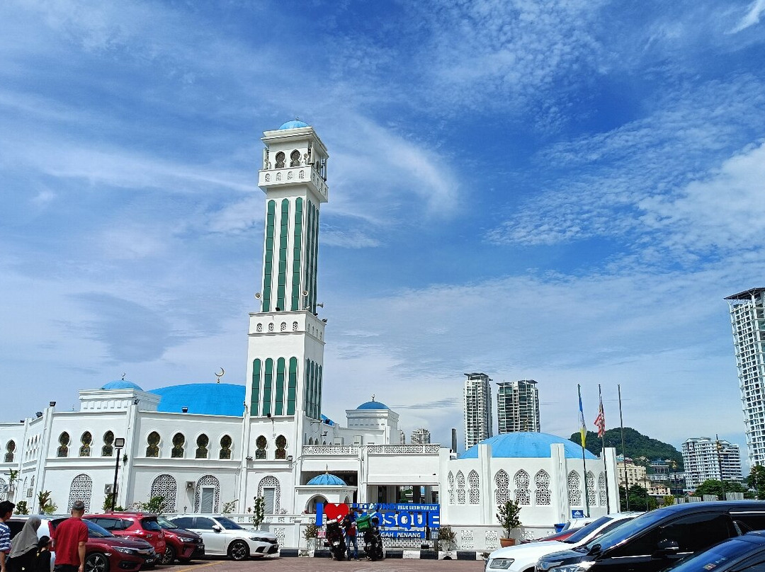 The Floating Mosque-丹容武雅必去景点