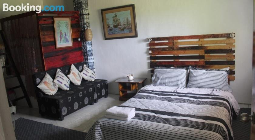 Marano's Hometel主图