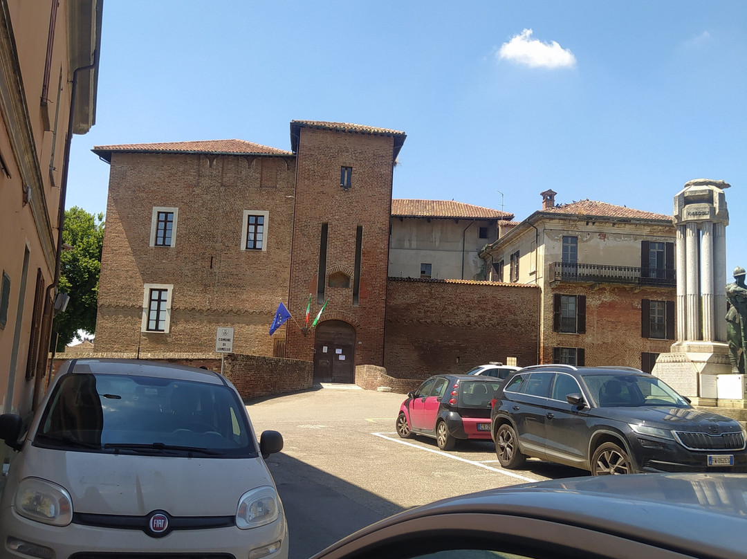 Castello Crivelli-Lomello必去景点