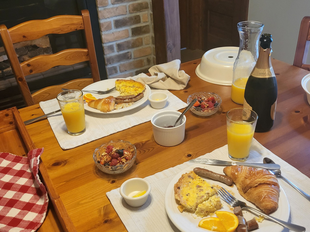 Bear's Lair Bed & Breakfast主图