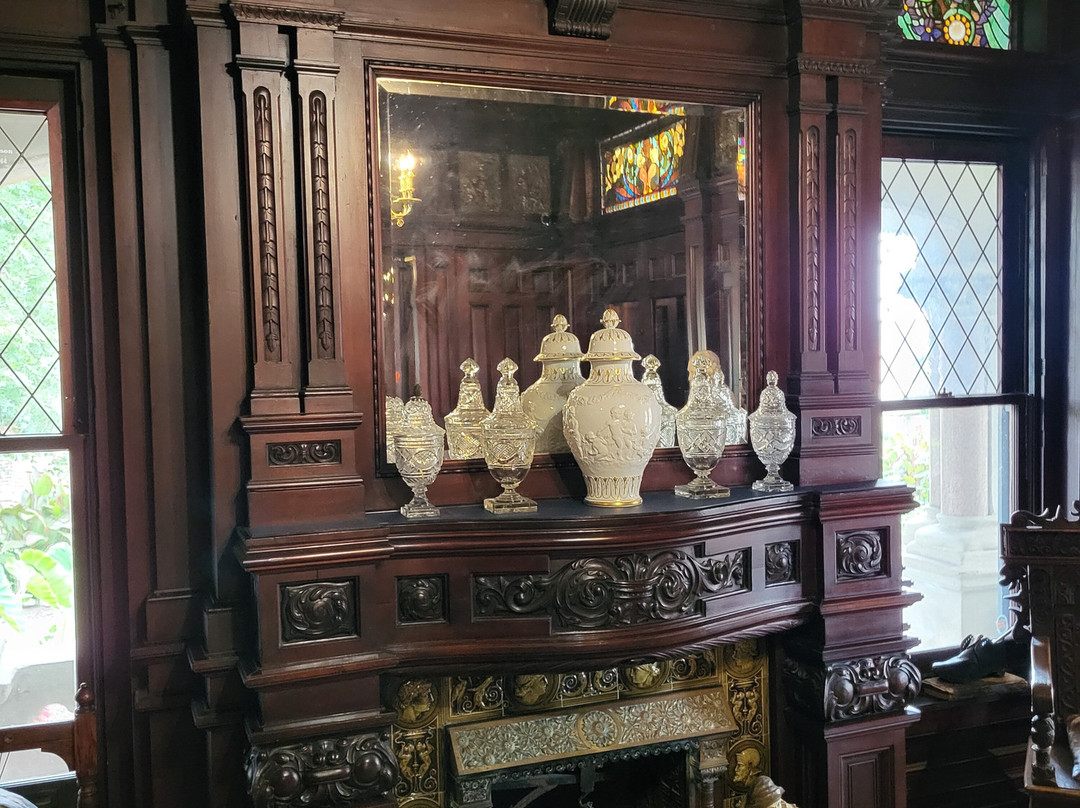 Shakespeare Chateau Inn and Gardens Bed & Breakfast主图