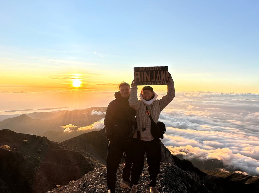 Authentic Rinjani Trekking Company-Bayan必去景点