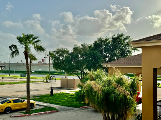 Texas Inn And Suites City Center At University Dr