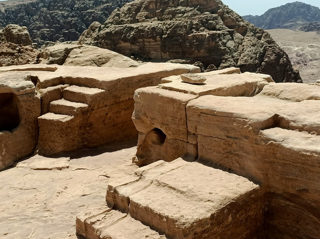 祭祀高台-佩特拉必去景点
