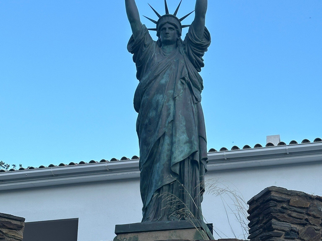 Estatua de la Llibertat de Dalí景点图片