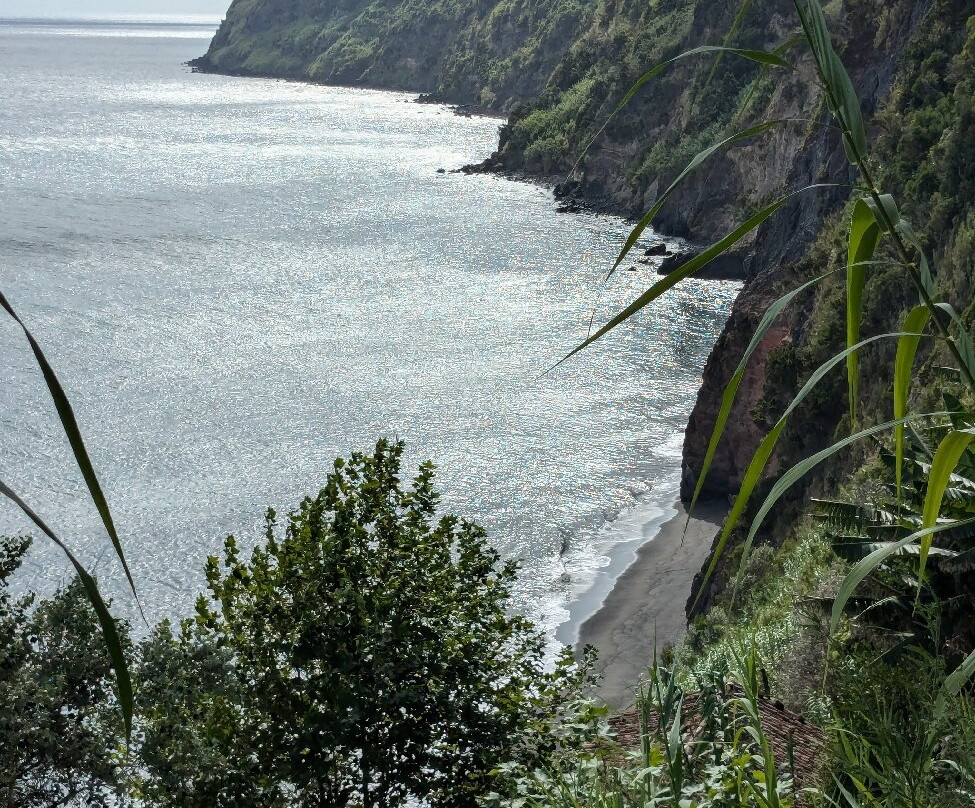 Praia Da Amora-Vila Franca do Campo必去景点