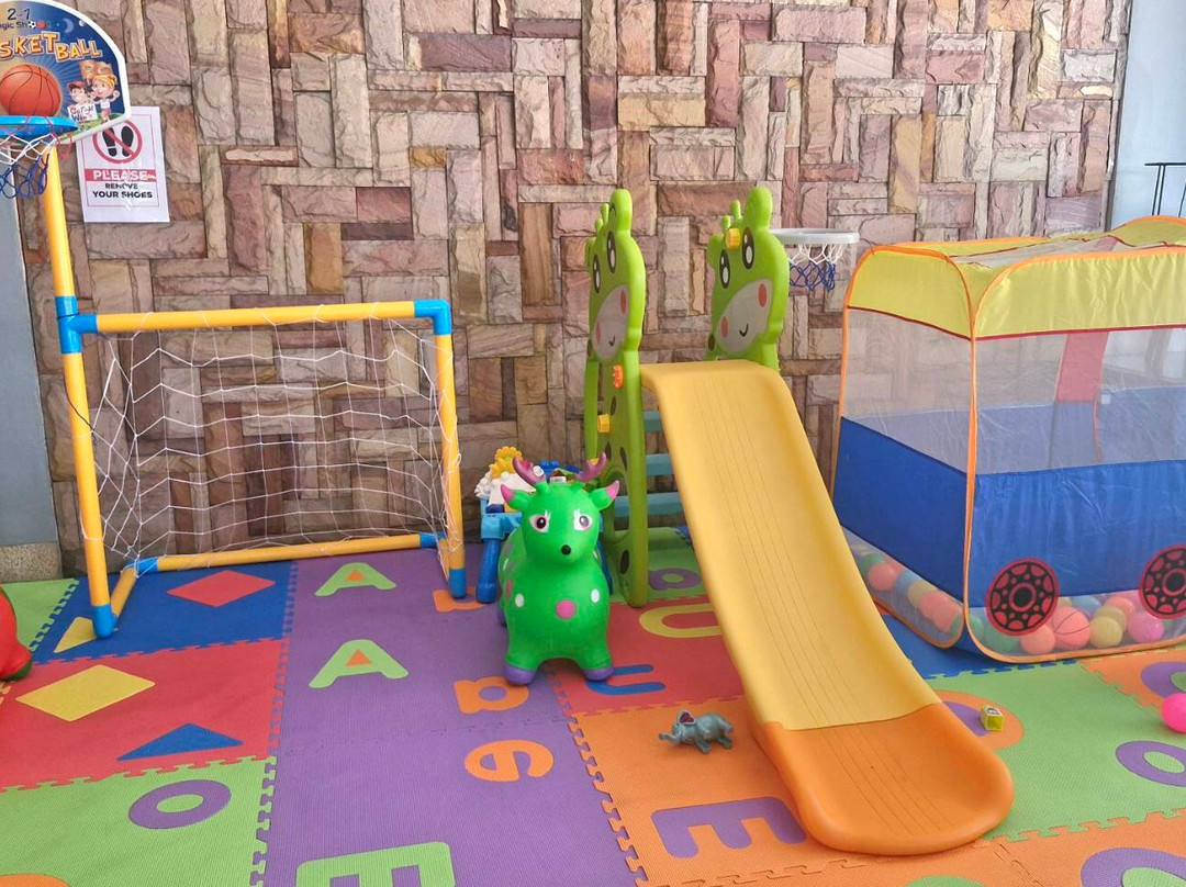 拉塔纳芭提雅酒店主图