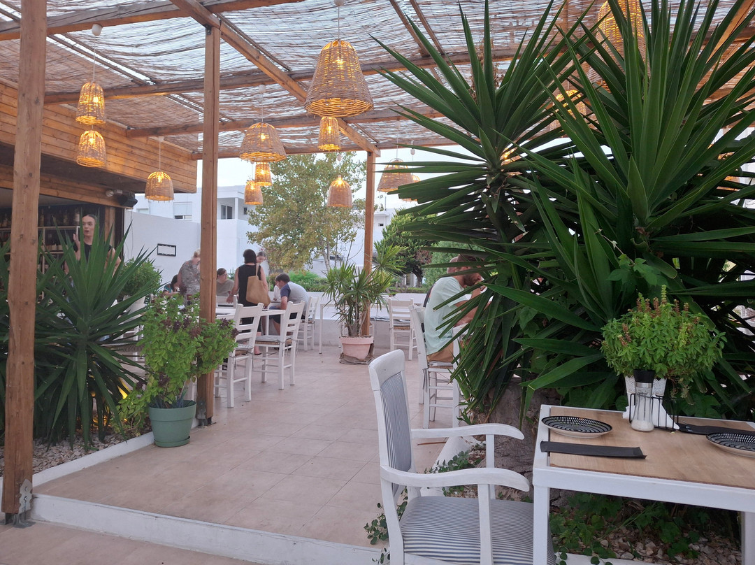 Valentino Hotel Apartment主图