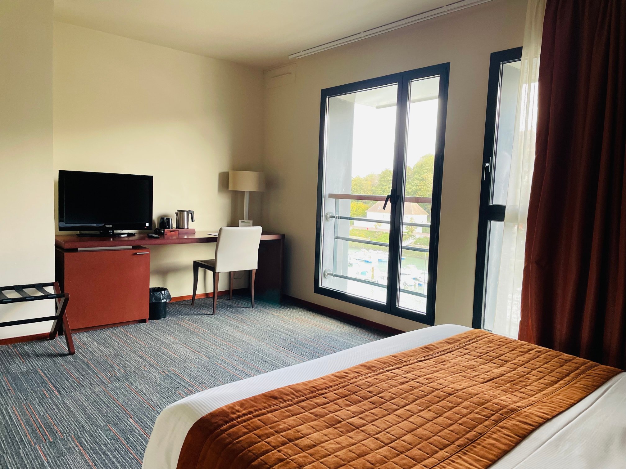 卡西诺酒店-客卧