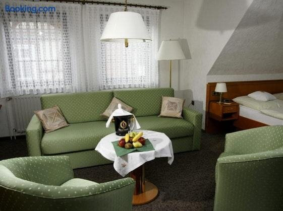Grossalmerode酒店住宿-Hotel Pempel