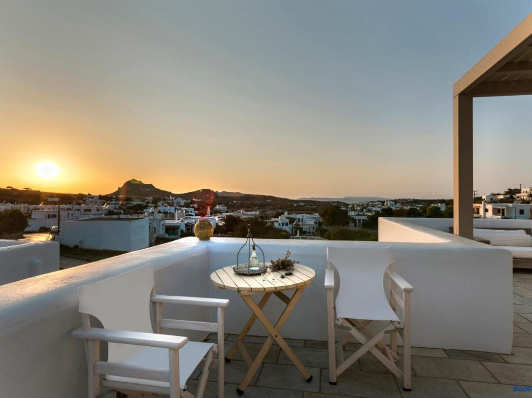 White Tinos Luxury Suites
