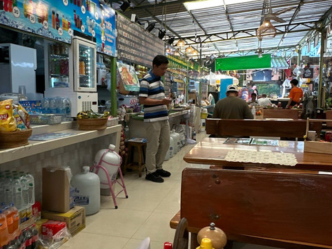 芭堤雅夜市-芭堤雅必去景点