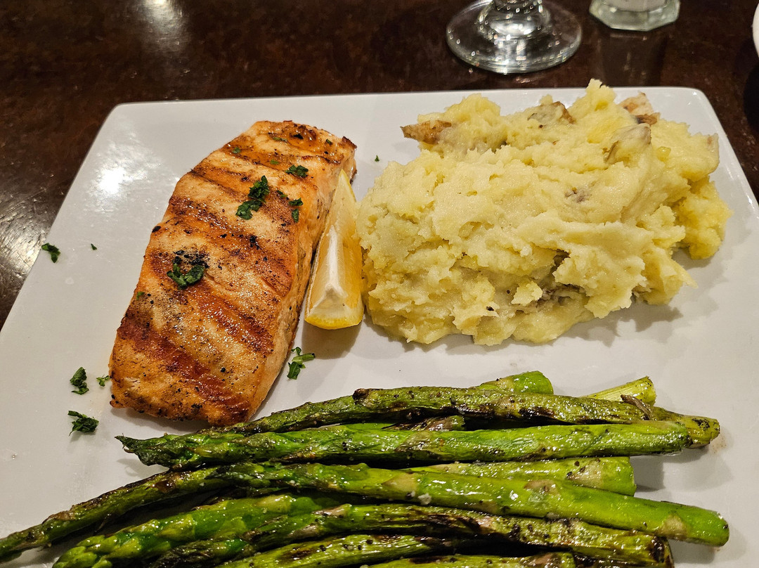 科罗尼尔酒店主图