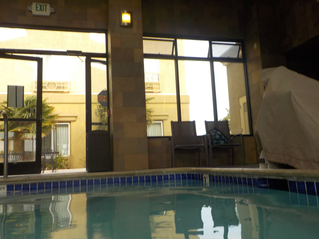 萨利纳斯智选假日酒店主图