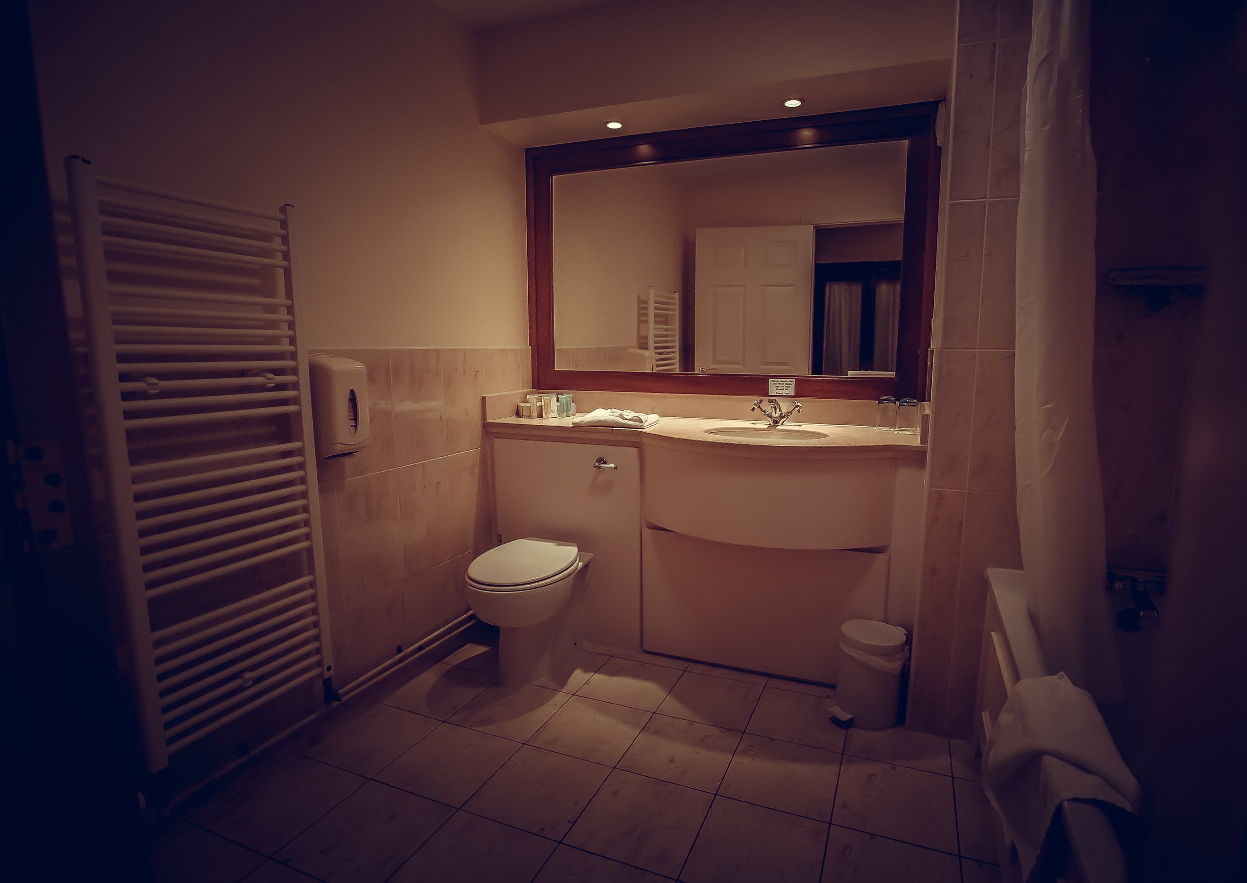 Abbey Hotel-浴室