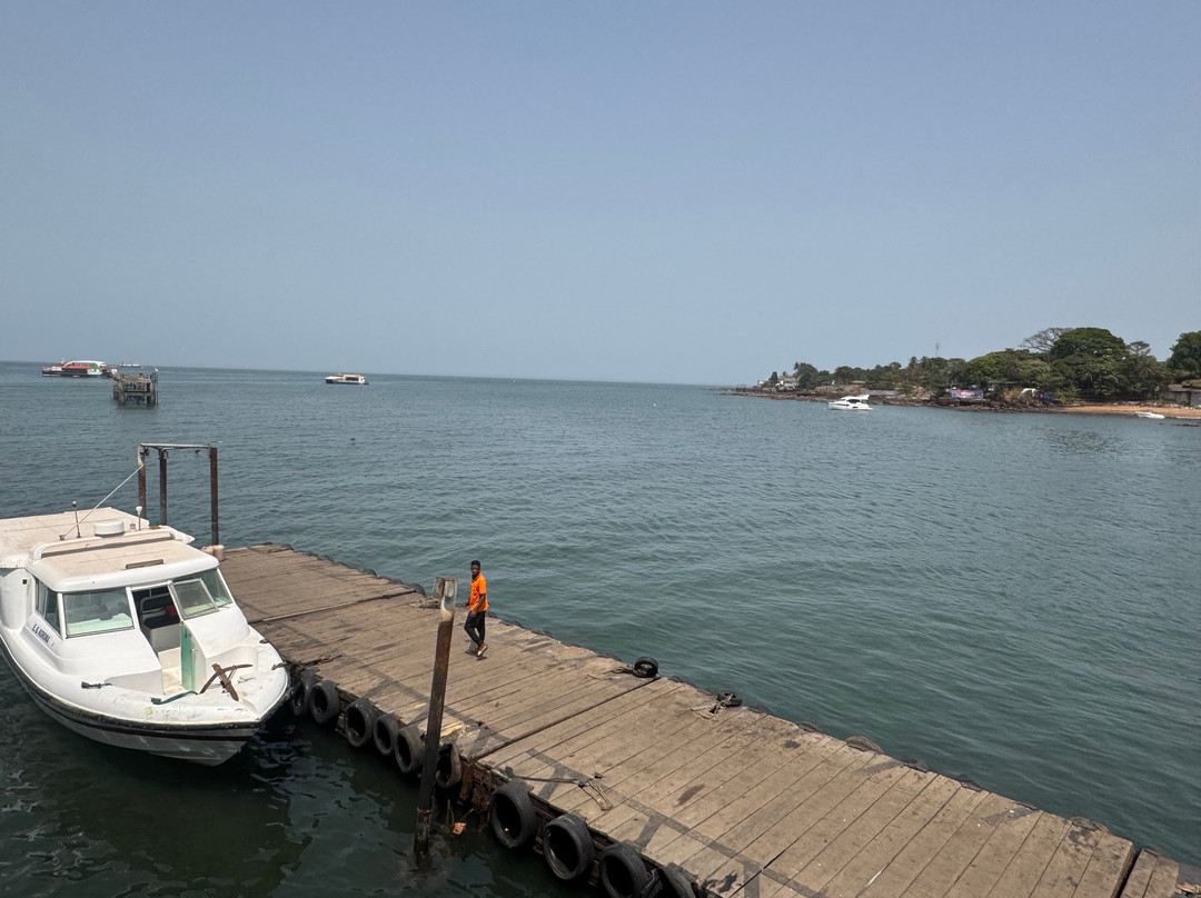 Sea Coach Express-弗里敦必去景点