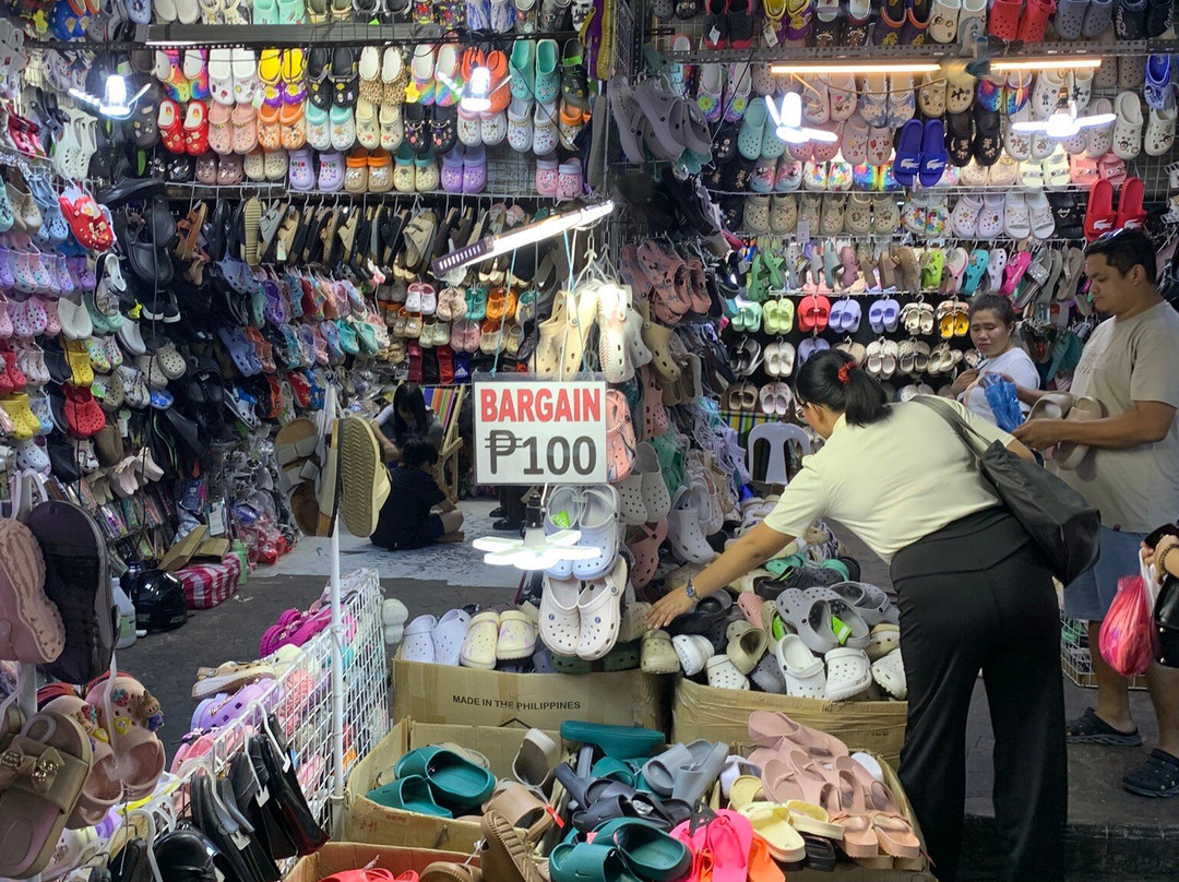 Baclaran Market-帕拉纳克市必去景点